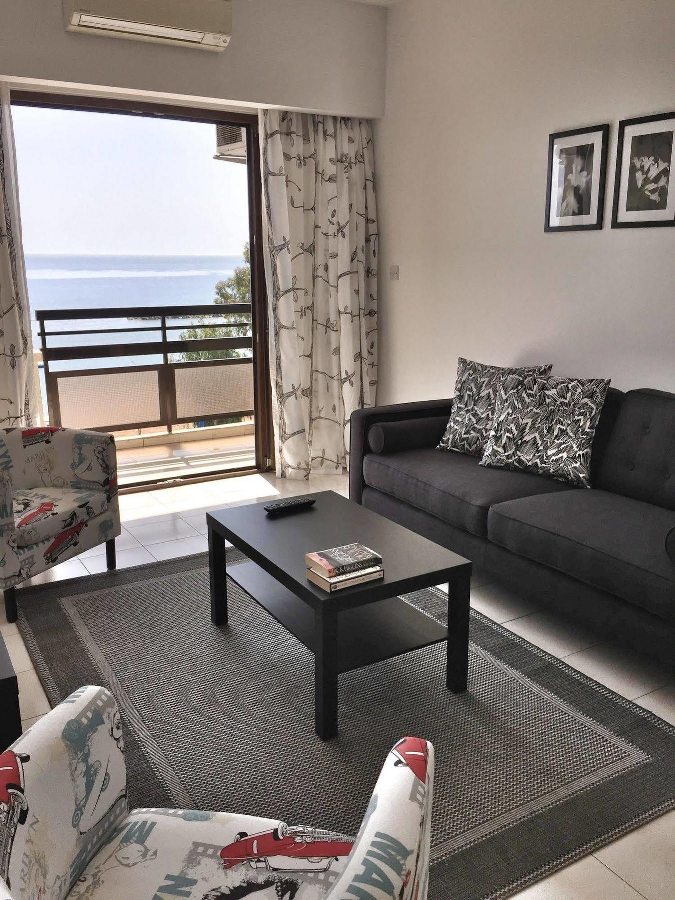Pigeon Beach Hotel Apartments Limassol Extérieur photo